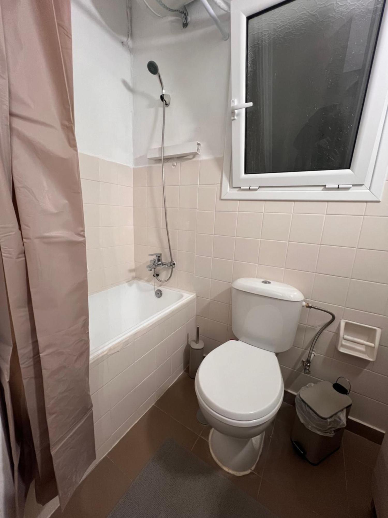 Cozy Apartment In Neos Kosmos Афины Экстерьер фото